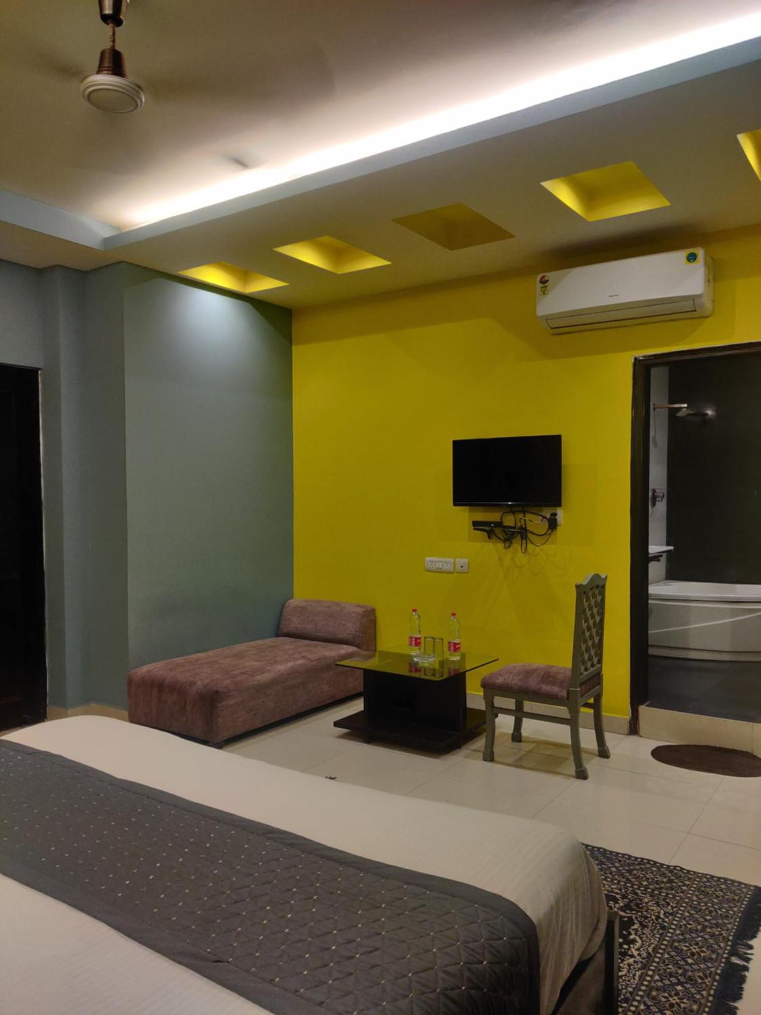 Hotel Delhi Airport Plaza Igi Airport Нью-Дели Экстерьер фото